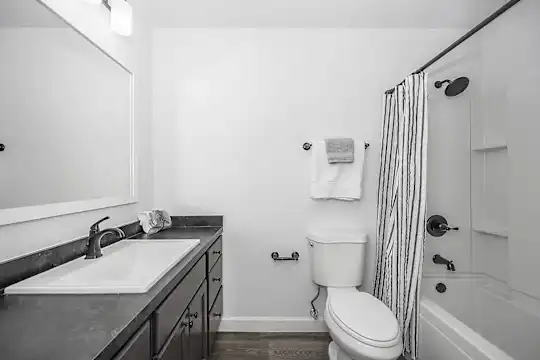Galbraith Pointe Apartments and Townhomes - Cincinnati, OH - Photo 38