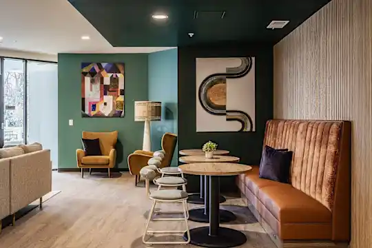Altura Apartments - Cincinnati, OH - Photo 7