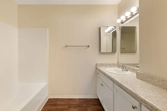 Riverwalk Landing Apartment Homes - Riverside, CA - Photo 10