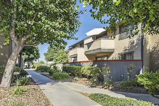 Stonegate Apartments - Riverside, CA - Photo 3