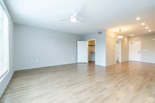 Metro Gateway Apartment Homes - Riverside, CA - Photo 26