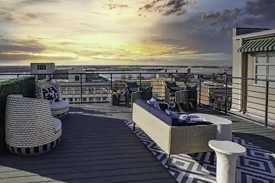 The Peabody Collection Apartments - Memphis, TN - Photo 2