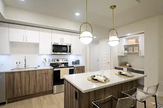 Coasterra Apartments - Fort Lauderdale, FL - Photo 1