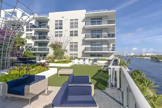 Emera Port Royale - Fort Lauderdale, FL - Photo 23