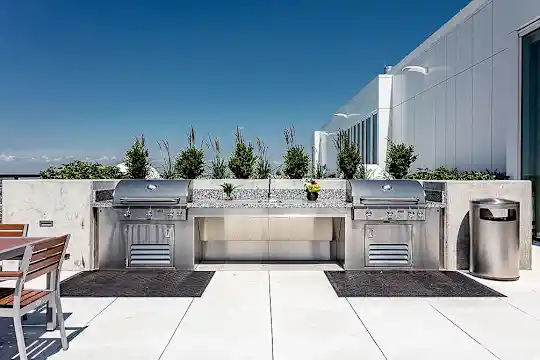 The Apartments at Lincoln Common - Chicago, IL - Photo 37