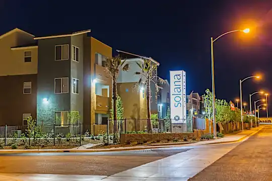 SOLANA APARTMENT HOMES - Las Vegas, NV - Photo 18