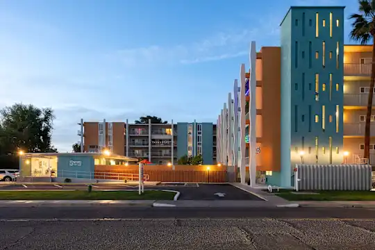 The Cascades Apartments - Phoenix, AZ - Photo 18