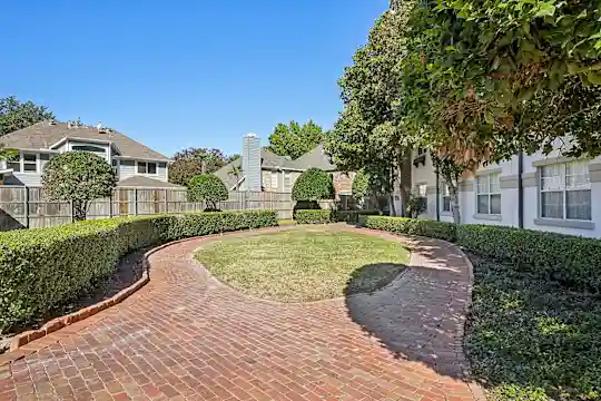 Winsted at White Rock - Dallas, TX - Photo 16