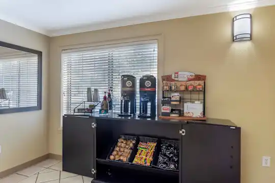 Furnished Studio - Memphis - Airport - Memphis, TN - Photo 8