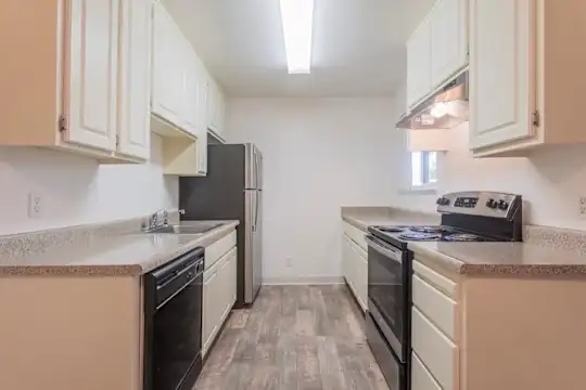 Amberwood - San Jose, CA - Photo 4