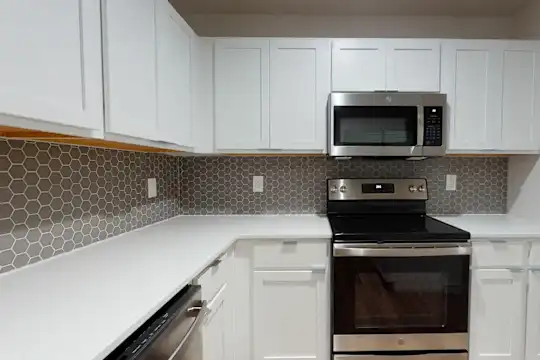 Lakewood Village - Dallas, TX - Photo 17