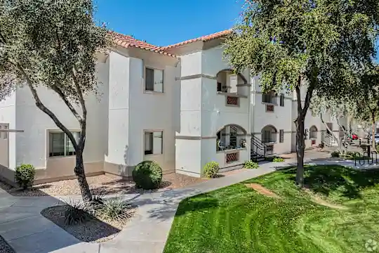 Del Mar Apartments - Phoenix, AZ - Photo 18
