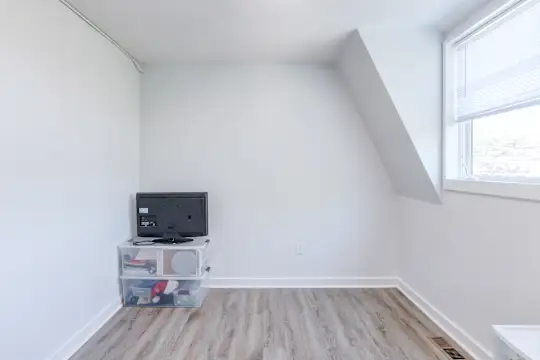 Angell/Thayer Street Apartments - Providence, RI - Photo 16