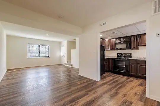 Stansbury Manor Apartments & Townhomes - Baltimore, MD - Photo 22
