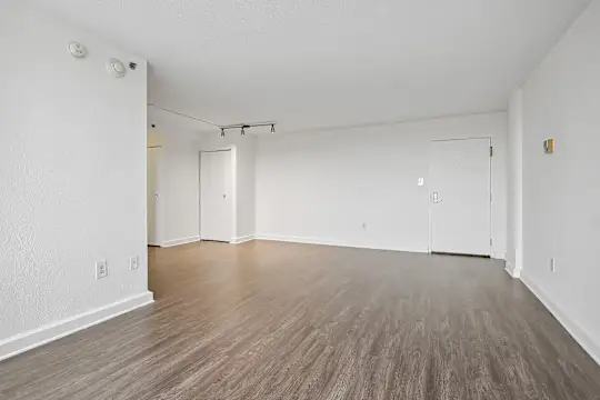 Broadstone Van Dorn - Alexandria, VA - Photo 16