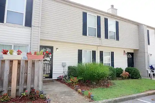 Annie's Townhomes - Memphis, TN - Photo 15