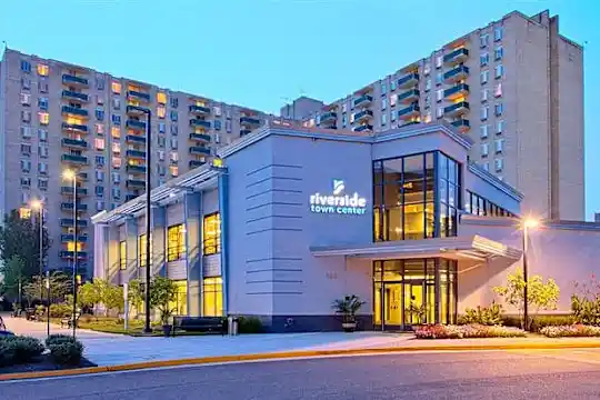 Riverside Apartments - Alexandria, VA - Photo 41