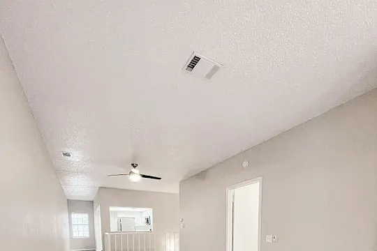 Oaks White Rock - Dallas, TX - Photo 1