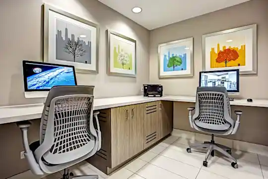 2555 N Clark St - Chicago, IL - Photo 9