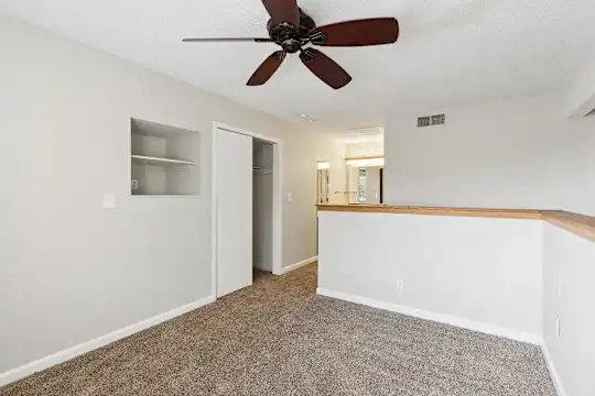 Woodcrest - Kansas City, MO - Photo 13