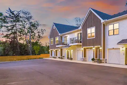 Mowbray Manor by Dial Residential - Cincinnati, OH - Photo 1