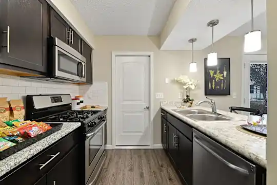 Fieldstone Trace - Westerville, OH - Photo 2