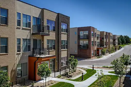 Monaco Row - Denver, CO - Photo 1