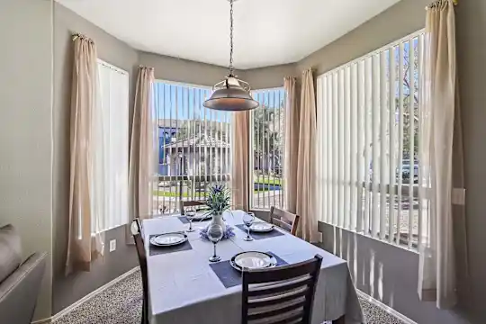 The Villas at Camelback Crossing - Glendale, AZ - Photo 21