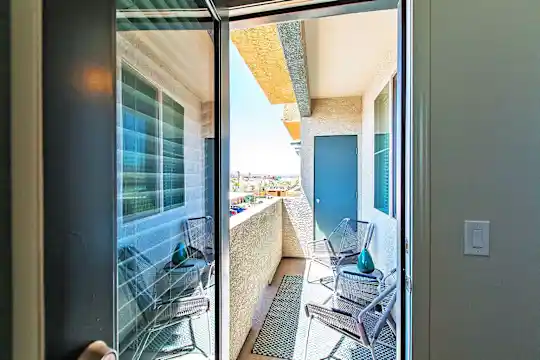 SOLANA APARTMENT HOMES - Las Vegas, NV - Photo 10