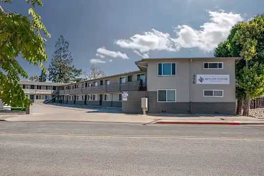 Willow Manor Apartments - San Jose, CA - Photo 4