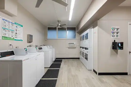 The Cascades Apartments - Phoenix, AZ - Photo 13