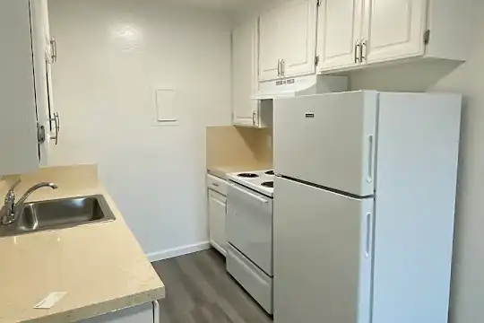 Village Apartments - San Jose, CA - Photo 3