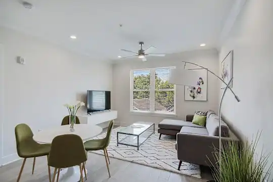 Parkway Apartments - New Orleans, LA - Photo 6
