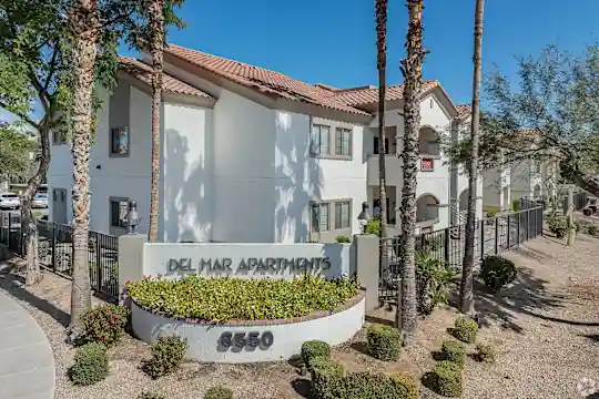 Del Mar Apartments - Phoenix, AZ - Photo 1