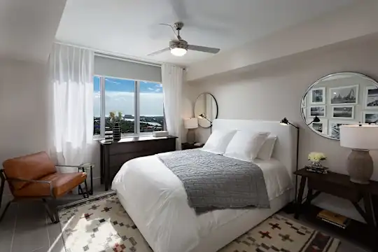 Laureat - Fort Lauderdale, FL - Photo 9