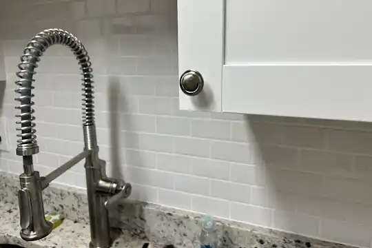 Summit View Apartments - Atlanta, GA - Photo 12