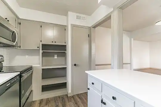 Colony House - Dallas, TX - Photo 40