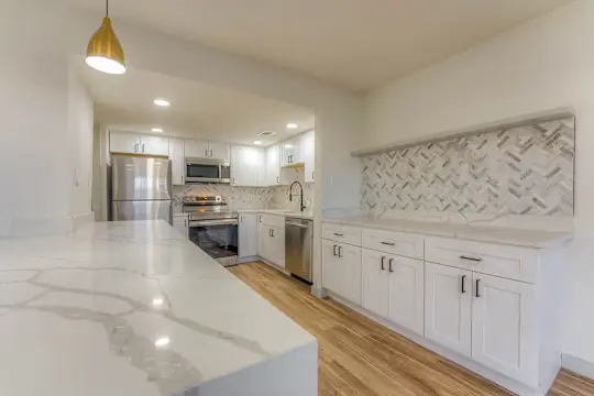 The Garden District Apartments - Germantown, TN - Photo 2