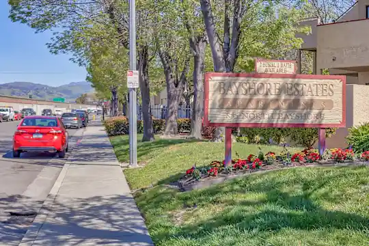 Bayshore Estates - San Jose, CA - Photo 13