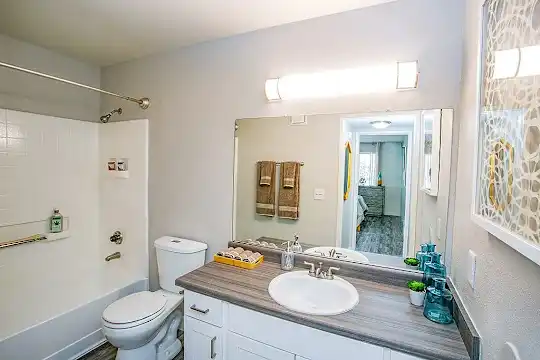 St. Lucia Apartment Homes - Las Vegas, NV - Photo 9