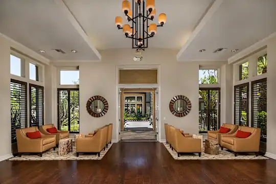 Colonnade - Riverside, CA - Photo 2