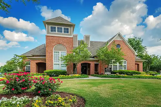 The Bridges at Germantown Apartments - Germantown, TN - Photo 2