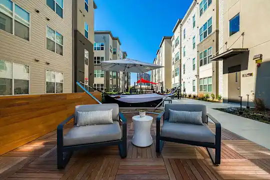 Belclaire - Dallas, TX - Photo 24