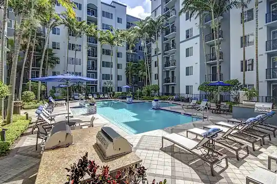 Solmar on Sixth - Fort Lauderdale, FL - Photo 7