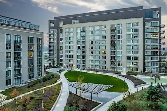 Easton at Carlyle Crossing - Alexandria, VA - Photo 43