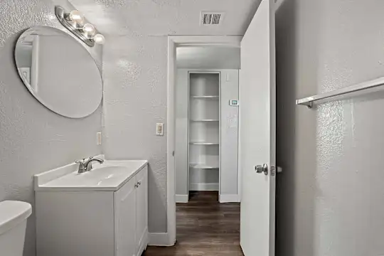 Mariposa Flats - Phoenix, AZ - Photo 17