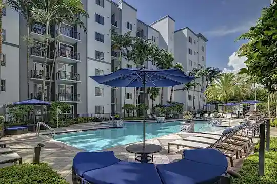 Solmar on Sixth - Fort Lauderdale, FL - Photo 4