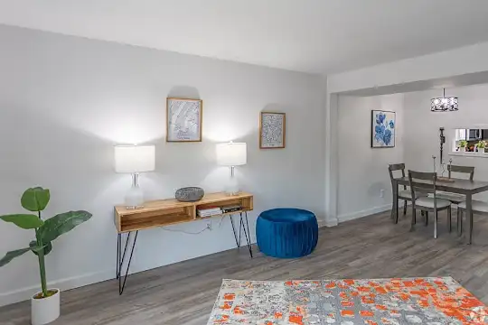 Galbraith Pointe Apartments and Townhomes - Cincinnati, OH - Photo 7