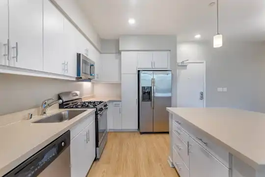 Metro Gateway Apartment Homes - Riverside, CA - Photo 20