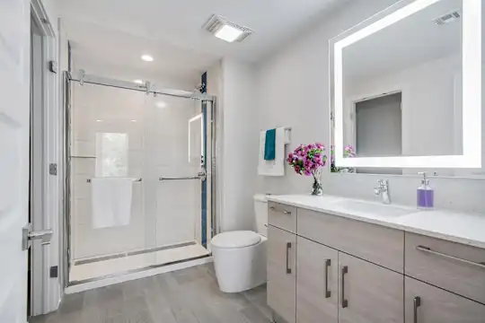 Parkway Apartments - New Orleans, LA - Photo 17